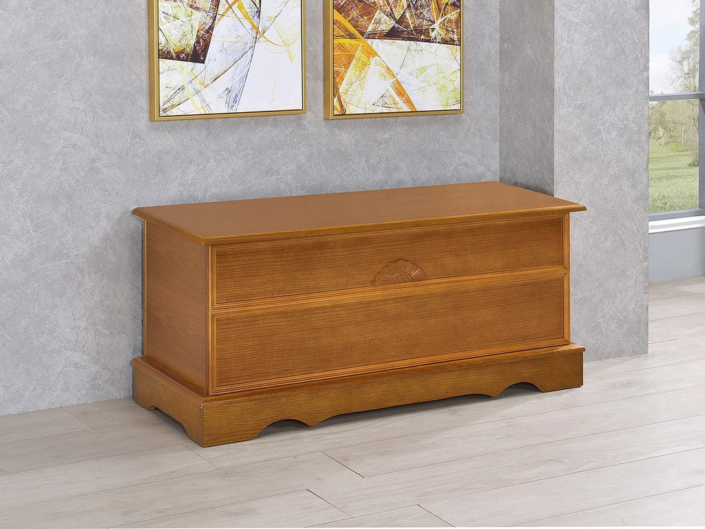 Honey Traditional Cedar Wood Bedroom Storage Chest
